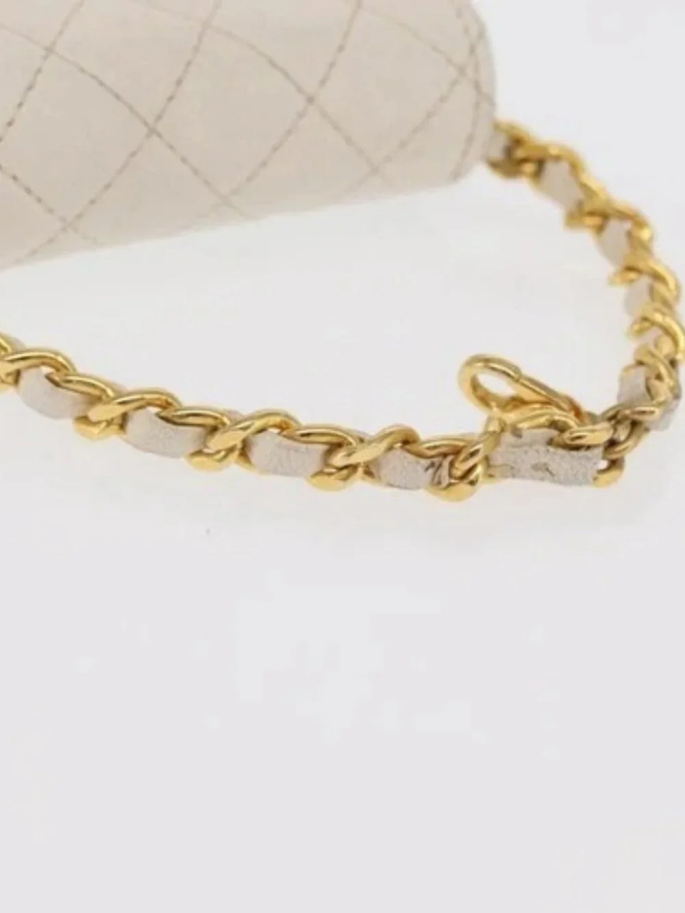 CHANEL Matelasse Key Holder Lamb Skin White Gold CC Auth bs33121